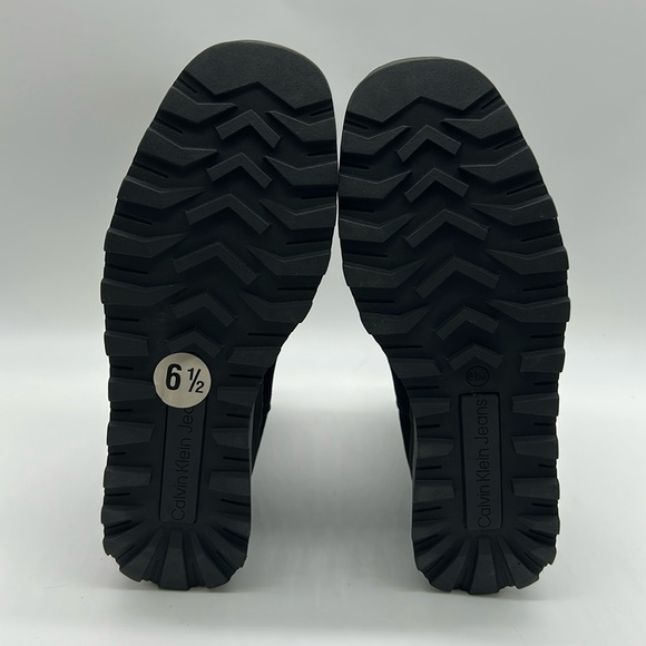 2262- Calvin Klein Jeans Black Platform Suede Ankle Boots Size 6.5 - Picture 10 of 11